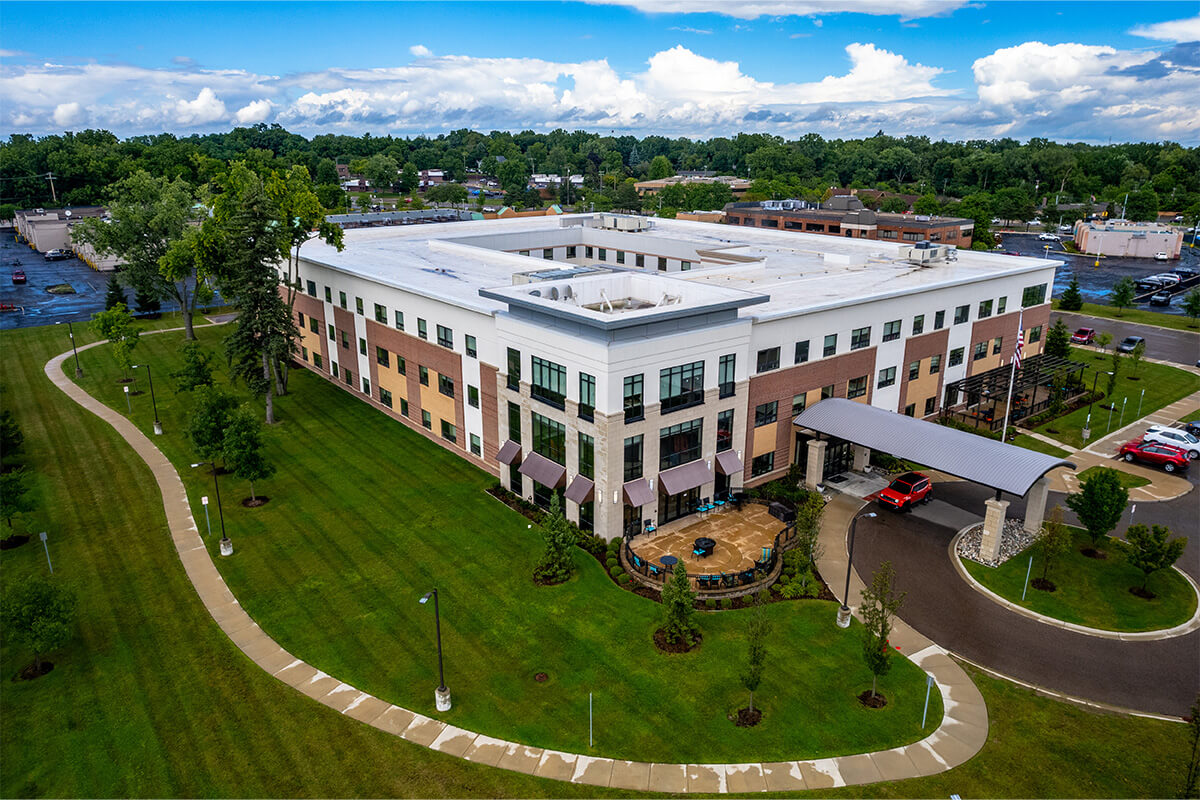 Avalon_Bloomfield_A-15 Avalon of Bloomfield exterior walkway around the campus